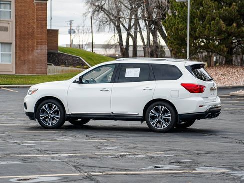 Used 2018 Nissan Pathfinder Platinum image 7