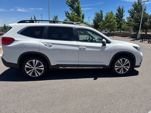 Used 2022 Subaru Ascent Limited w/ Technology Package AWD/4WD image 2