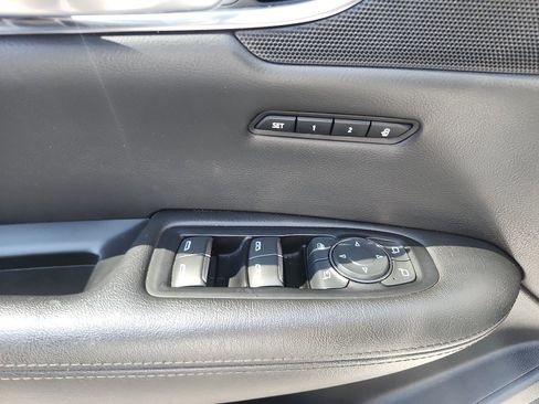 Used 2019 Cadillac XT5 Premium Luxury AWD/4WD image 19