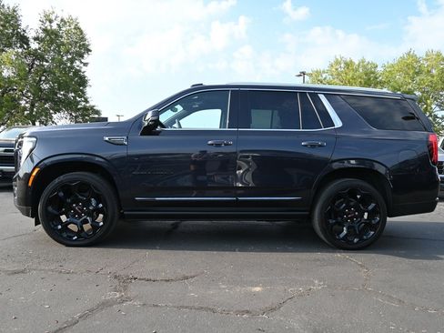 Used 2025 GMC Yukon Denali Ultimate AWD/4WD image 4