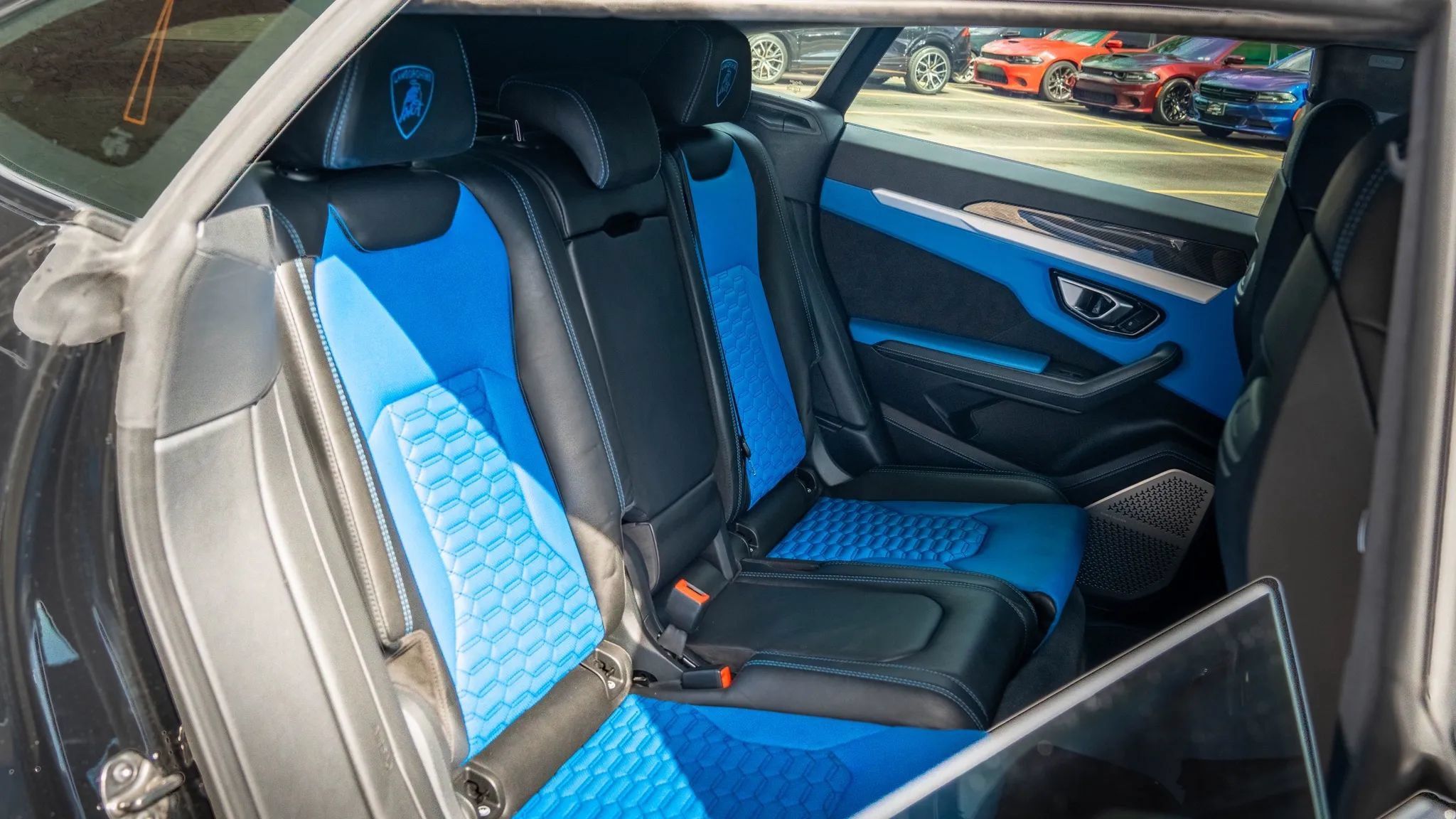 Used 2021 Lamborghini Urus AWD/4WD image 17