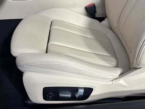 Used 2021 BMW 430i Coupe w/ Convenience Package RWD image 15