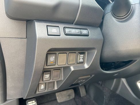 Used 2024 Nissan Frontier SV w/ SV Convenience Package RWD image 26