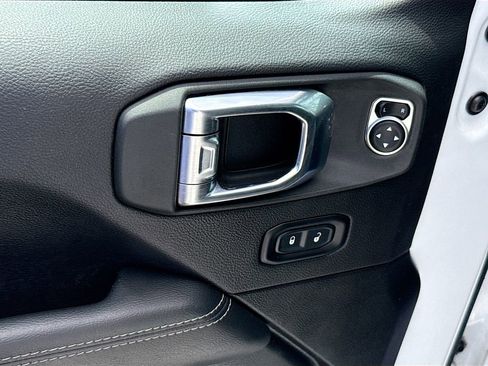 Used 2023 Jeep Wrangler Unlimited Sahara w/ Cold Weather Group image 19