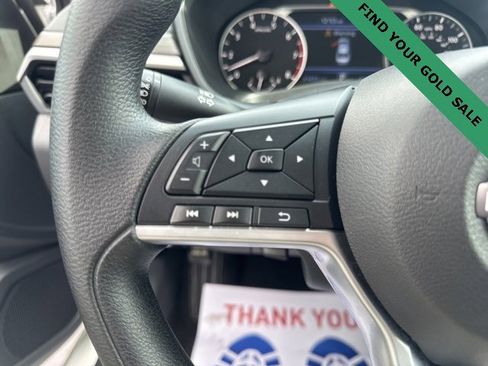 Used 2025 Nissan Altima 2.5 SV image 15