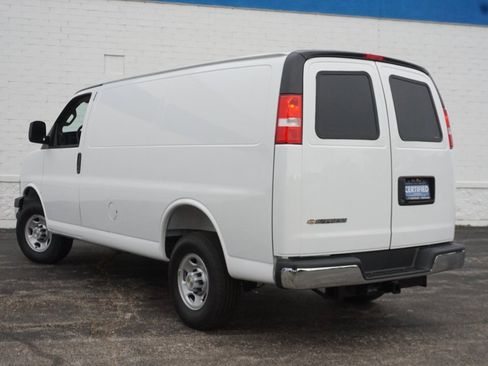 Certified 2025 Chevrolet Express 3500 w/ Driver Convenience Package image 7