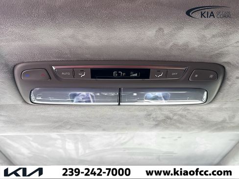 Certified 2024 Kia Telluride SX Prestige w/ Towing Package image 21