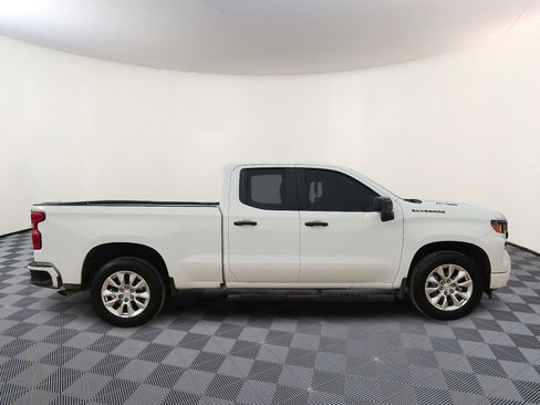 Used 2024 Chevrolet Silverado 1500 Custom image 5