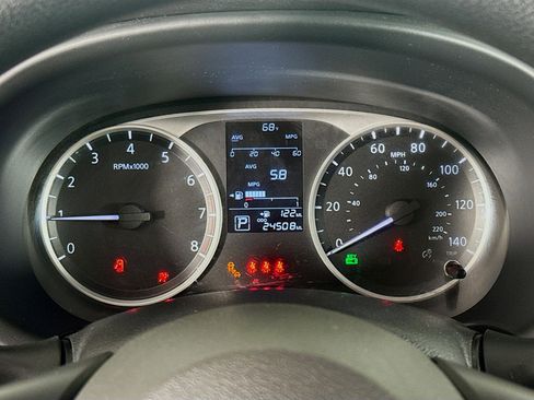 Used 2022 Nissan Kicks S image 17