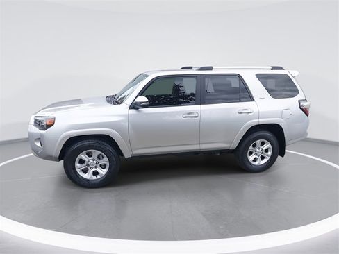 Used 2022 Toyota 4Runner SR5 Premium image 2