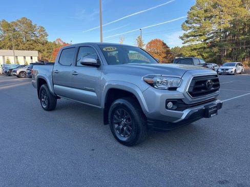 Used 2022 Toyota Tacoma SR5 image 4
