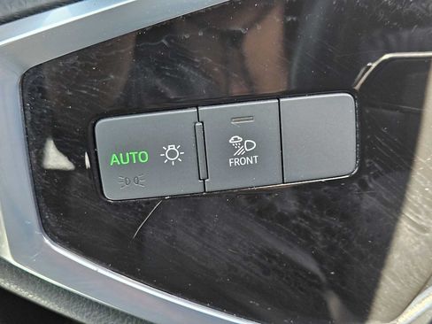 Used 2022 Audi Q3 2.0T Premium Plus w/ Premium Plus Package AWD/4WD image 22