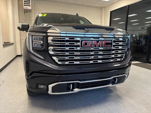Used 2022 GMC Sierra 1500 Denali AWD/4WD image 39