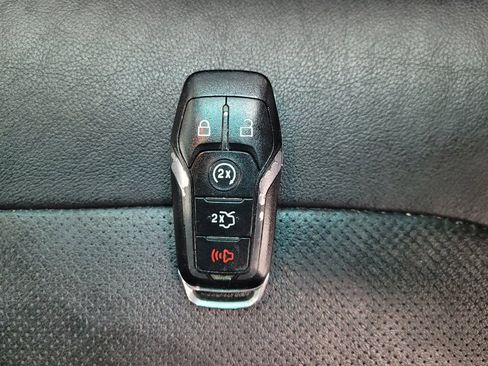 Used 2016 Ford Explorer Limited FWD image 32