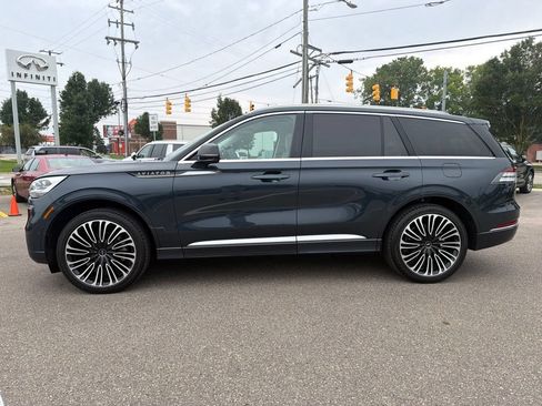Used 2023 Lincoln Aviator Black Label w/ Class IV Trailer Tow Package AWD/4WD image 2