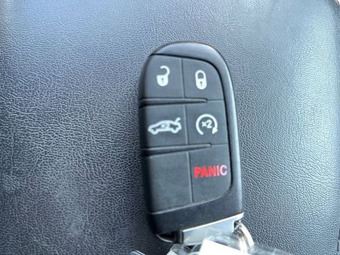 Used 2016 Chrysler 200 S w/ Comfort Group FWD image 25