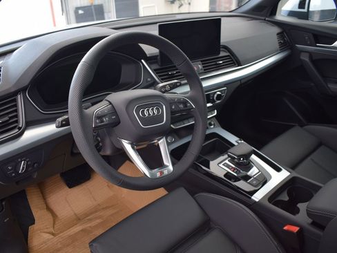 Certified 2025 Audi Q5 2.0T Premium Plus w/ Premium Plus Package image 25