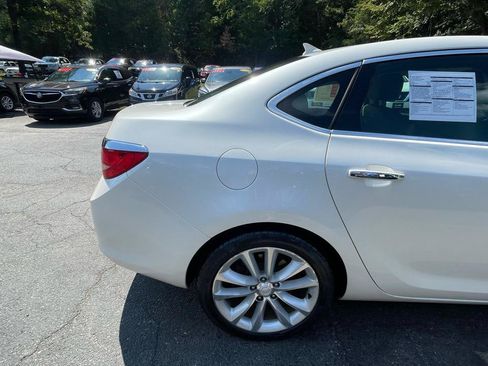 Used 2012 Buick Verano FWD image 9