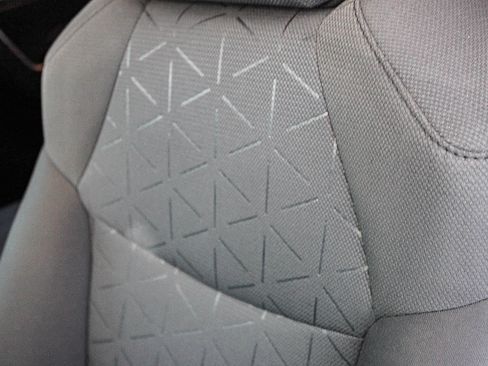 Used 2021 Toyota RAV4 XLE w/ Carpet Mat Package (TMS) FWD image 24