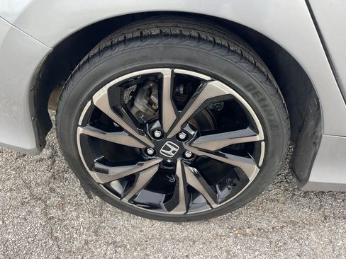 Used 2019 Honda Civic Sport image 11