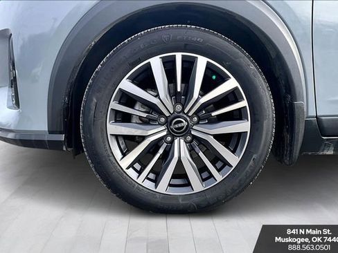 Used 2023 Nissan Kicks SR w/ Exterior Package image 31