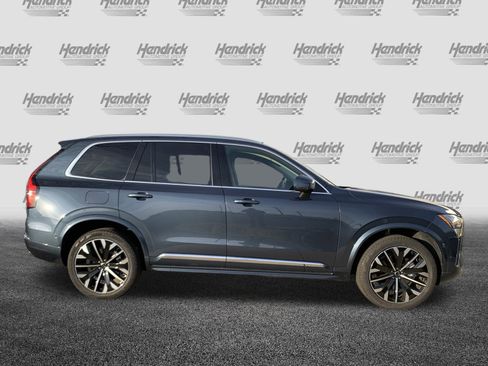 Used 2025 Volvo XC90 B6 Plus image 11