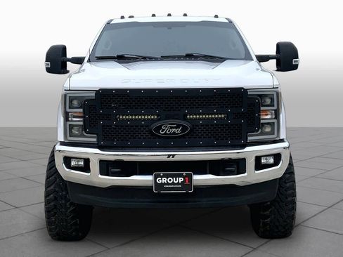 Used 2017 Ford F350 XLT w/ XLT Value Package AWD/4WD image 4