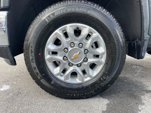 New 2026 Chevrolet Silverado 2500 LT w/ All Star Edition AWD/4WD image 8