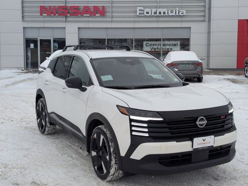 New 2026 Nissan Kicks SR w/ Cold Weather Package image 3