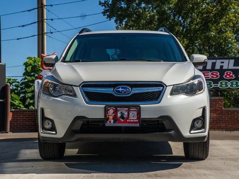 Used 2017 Subaru Crosstrek 2.0i Limited image 5