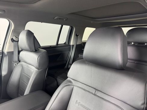 Used 2025 Hyundai Santa Fe Limited image 3