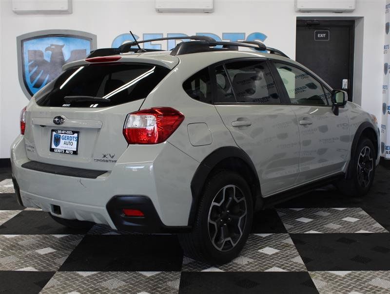 Used 2014 Subaru Crosstrek 2.0i Premium w/ Moonroof Package AWD/4WD image 4