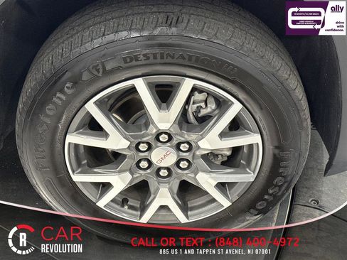 Used 2023 GMC Acadia SLE w/ Driver Convenience Package FWD image 51