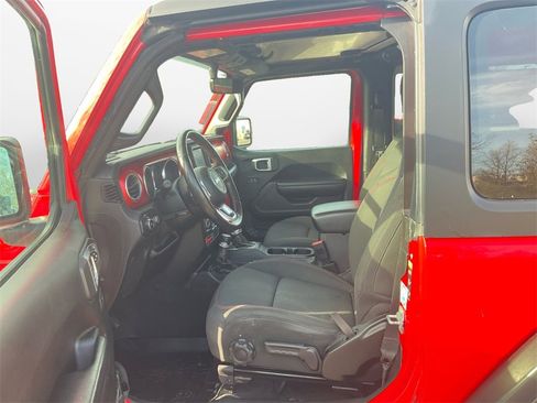 Used 2021 Jeep Wrangler Rubicon w/ Uconnect 4C Nav & Sound Group image 9