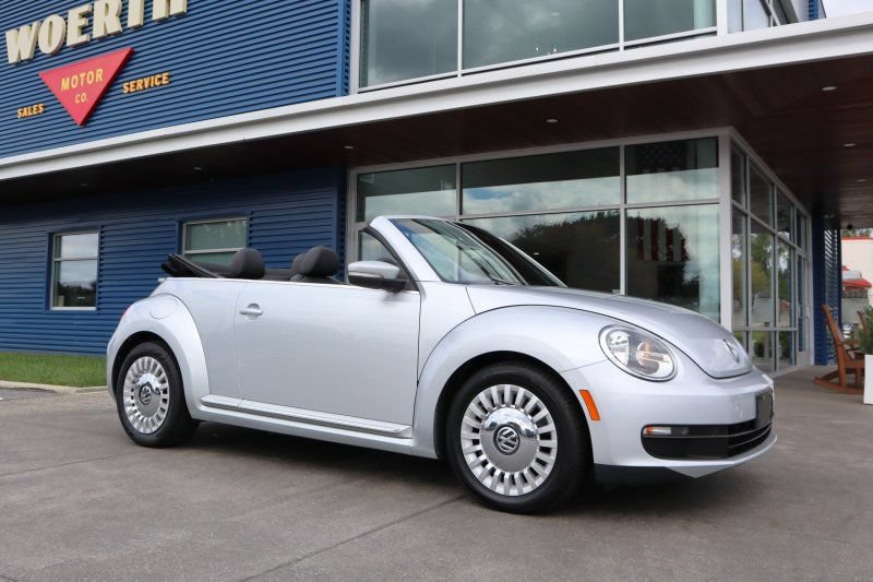Used 2013 Volkswagen Beetle 2.5 FWD image 4