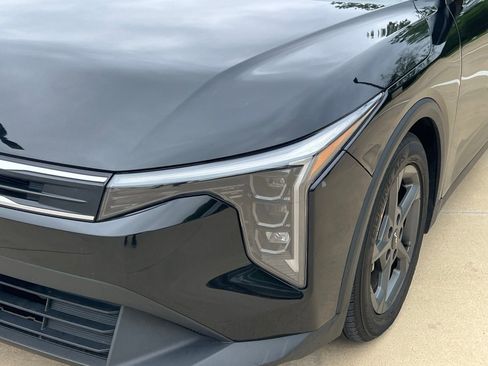 Used 2025 Kia K4 LXS FWD image 4