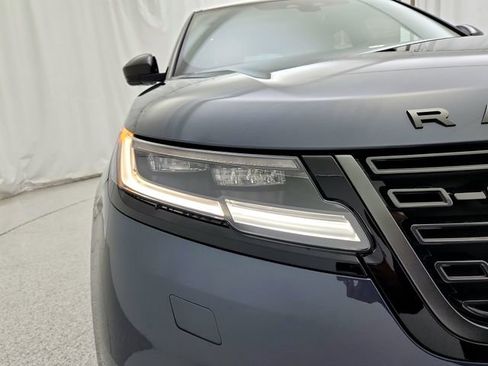 New 2026 Land Rover Range Rover Velar Dynamic SE image 30