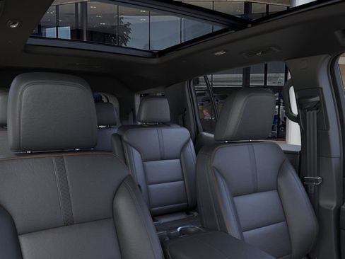 New 2026 Chevrolet Traverse High Country image 24