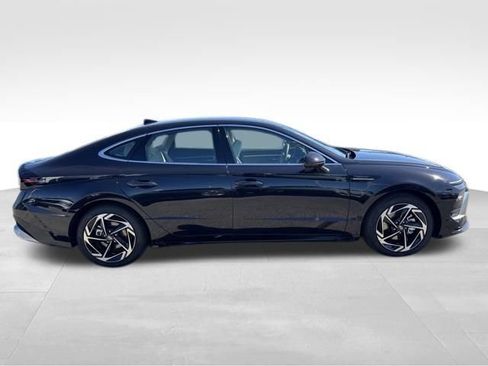 New 2026 Hyundai Sonata SEL FWD image 6