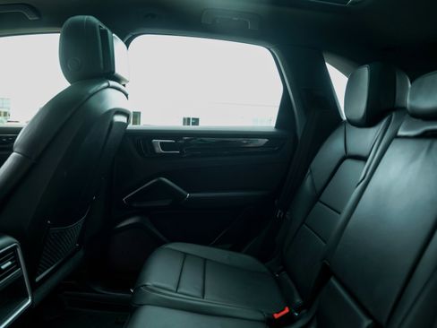 Certified 2019 Porsche Cayenne image 25