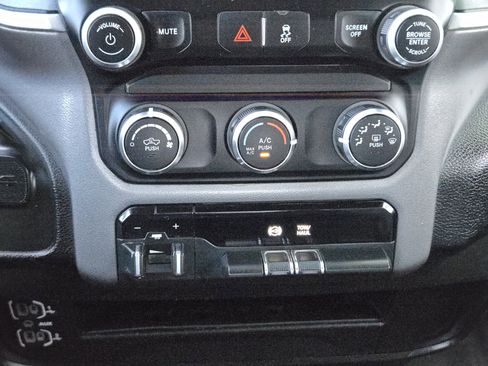 Used 2024 RAM 2500 Big Horn image 21