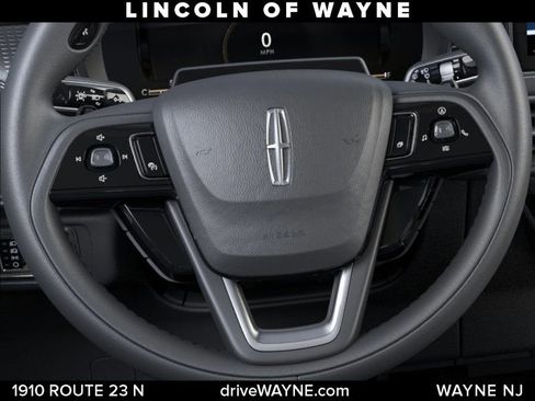 New 2025 Lincoln Corsair Reserve w/ Jet Appearance Package AWD/4WD image 13