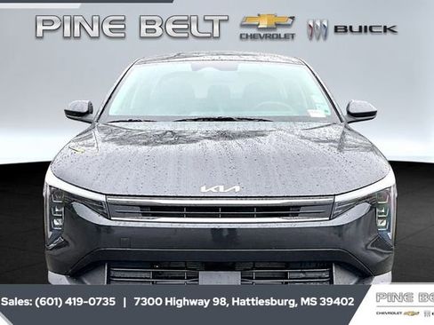 Used 2025 Kia K4 LX image 3