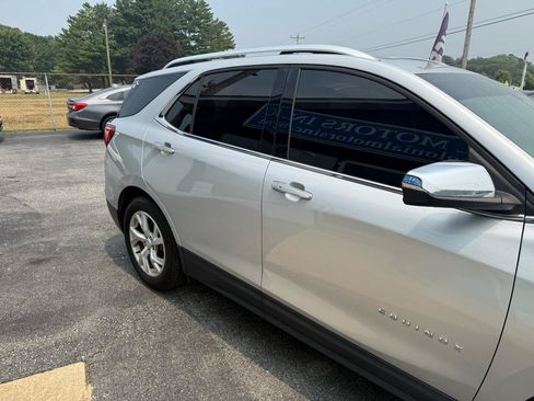Used 2018 Chevrolet Equinox Premier AWD/4WD image 6