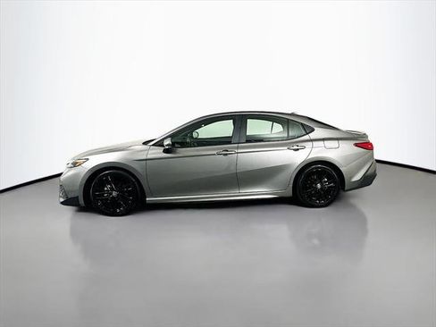 Certified 2025 Toyota Camry SE image 6