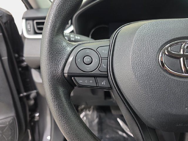 Certified 2025 Toyota RAV4 XLE AWD/4WD image 17