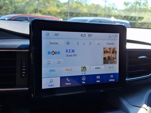 Used 2023 Ford Explorer XLT w/ Equipment Group 202A AWD/4WD image 18