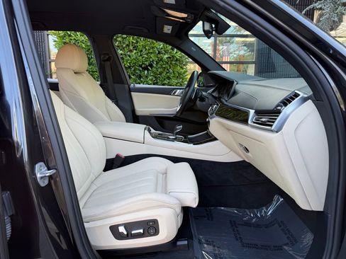 Used 2021 BMW X5 xDrive40i w/ Premium Package AWD/4WD image 33