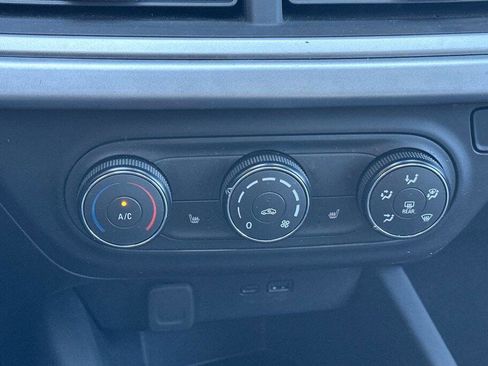 Used 2024 Chevrolet Trax LS w/ LS Convenience Package image 20