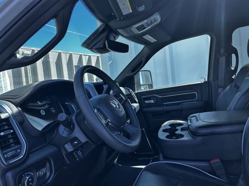 Used 2025 RAM 2500 Laramie image 10